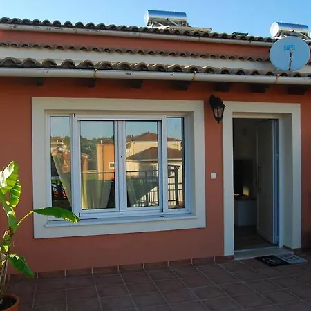 Apartment En-Ikia: Spacious And Comfortable 2 Bedroom Apartment Corfu (city)