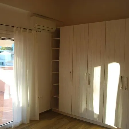 En-Ikia: Spacious And Comfortable 2 Bedroom Apartment *